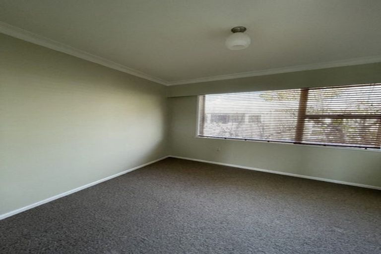 Photo of property in 38a Churchill Road, Murrays Bay, Auckland, 0630