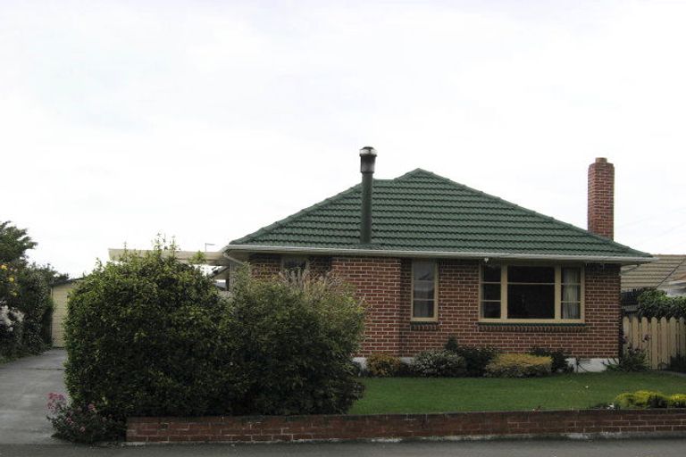 Photo of property in 37 Springbank Street, Bryndwr, Christchurch, 8053
