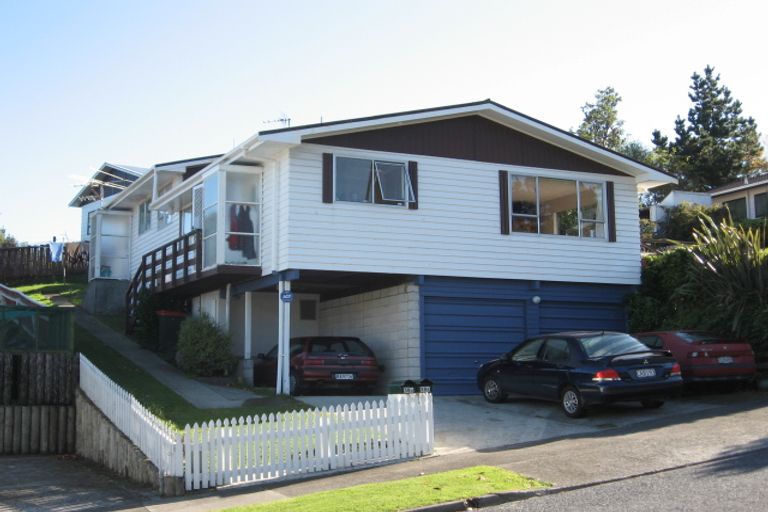 Photo of property in 39b Lord Street, Stokes Valley, Lower Hutt, 5019