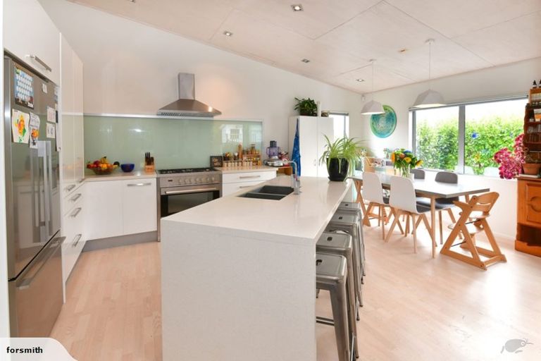 Photo of property in 17 Andre Rise, Stanmore Bay, Whangaparaoa, 0932