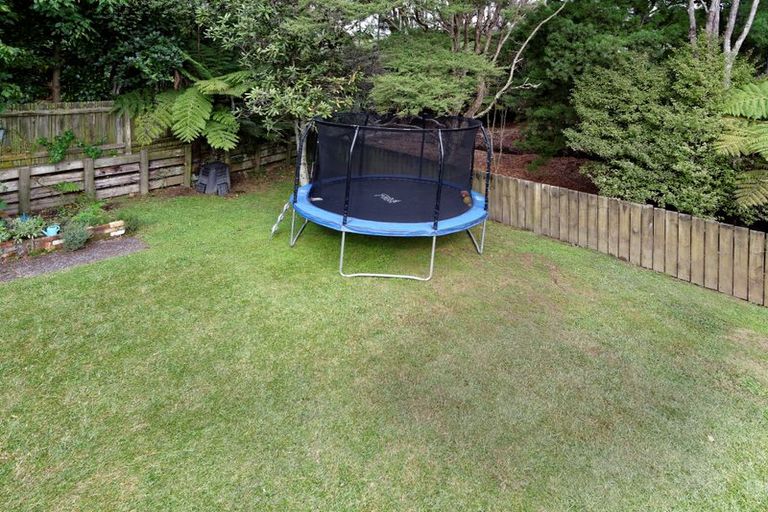 Photo of property in 16 Mariana Place, Glen Eden, Auckland, 0602