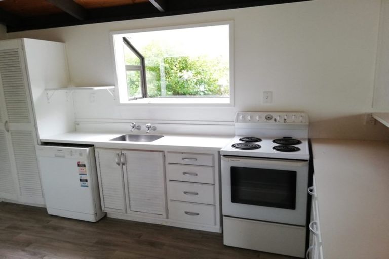 Photo of property in 283 Old North Road, Kumeu, 0892