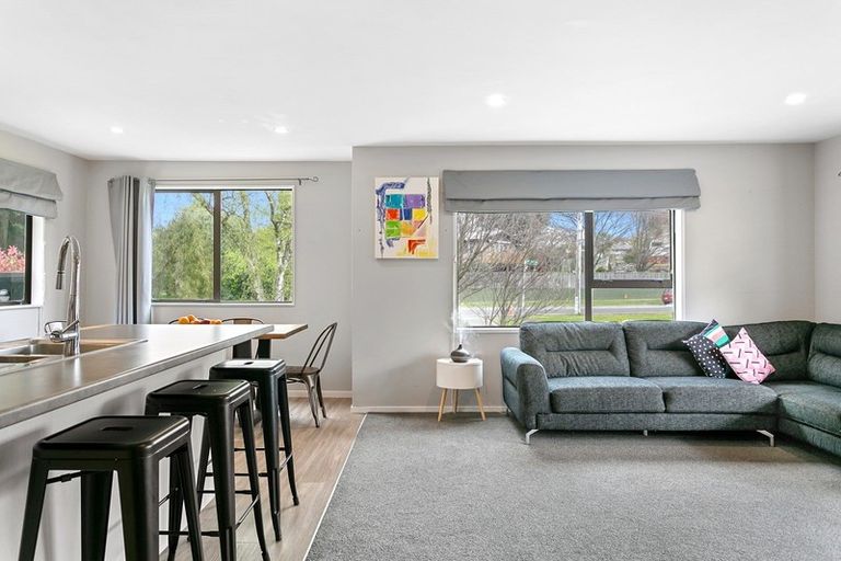 Photo of property in 90 Taharepa Road, Hilltop, Taupo, 3330