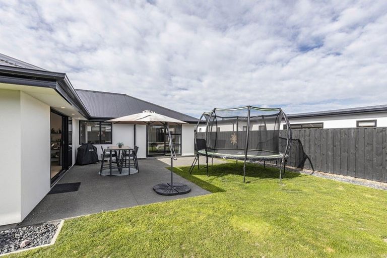 Photo of property in 16 Lusk Street, Rangiora, 7400