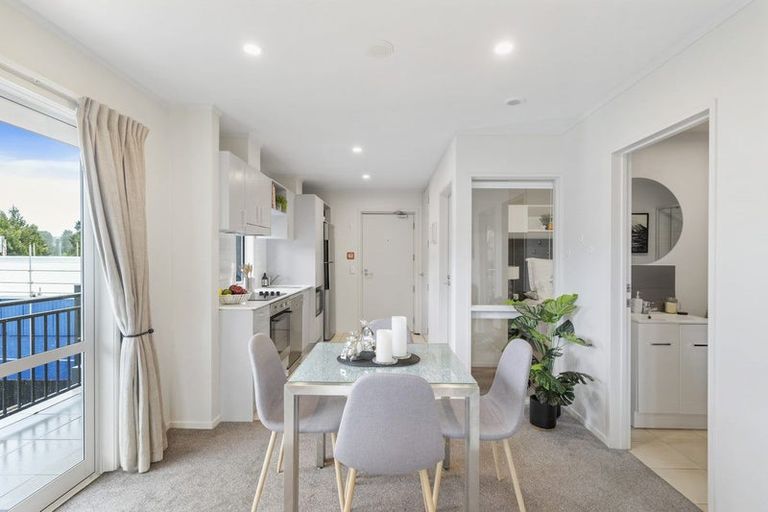 Photo of property in The Grand Apartments, 1d/4 Kell Drive, Albany, Auckland, 0632