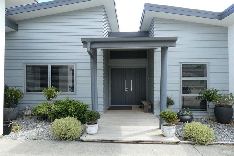 Photo of property in 14 Karoro Place, Karoro, Greymouth, 7805