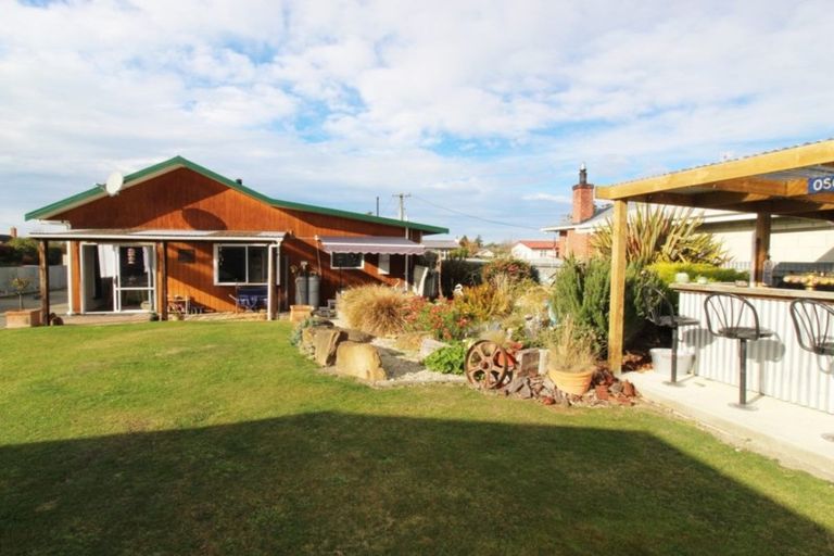 Photo of property in 10 Studholme Street, Waimate, 7924