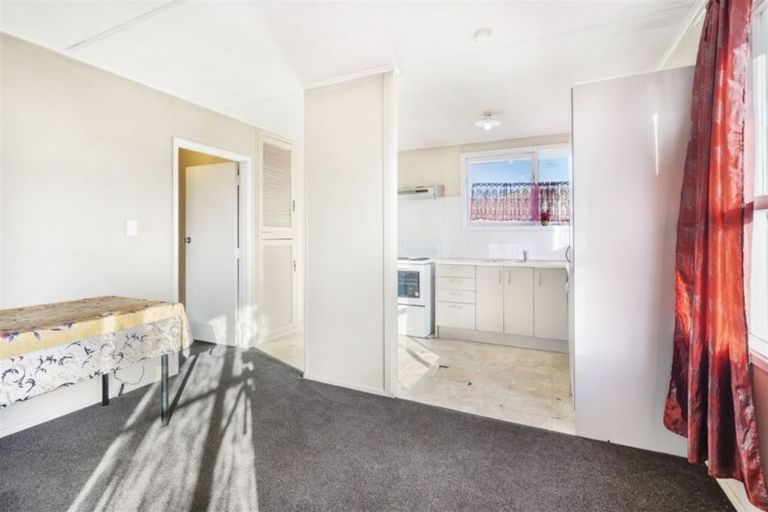 Photo of property in 16a Nogat Avenue, Papatoetoe, Auckland, 2024