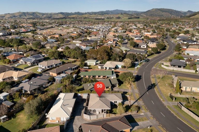 Photo of property in 50 Pacific View Road, Papamoa Beach, Papamoa, 3118