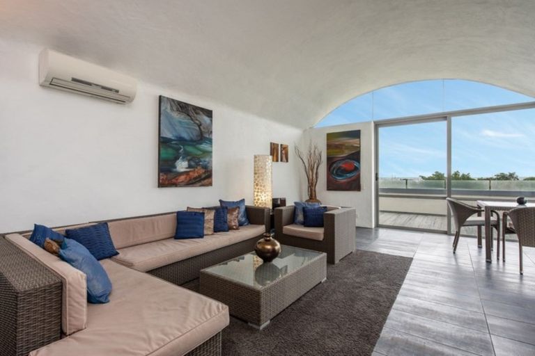 Photo of property in Solemer Beach House, 80 Paetawa Road, Peka Peka, Waikanae, 5391