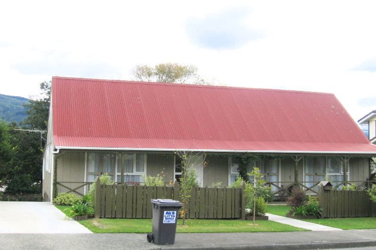 Photo of property in 12 Kurth Crescent, Silverstream, Upper Hutt, 5019