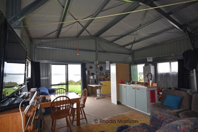 Photo of property in 196 Metcalfe Road, Matakohe, 0593