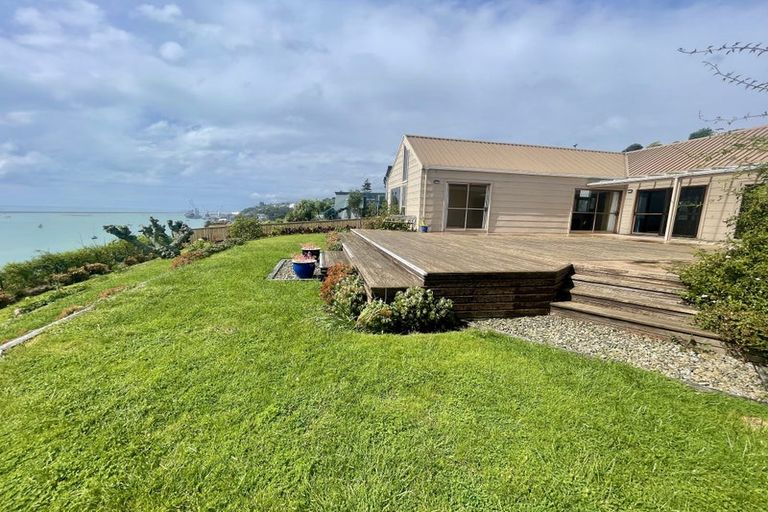 Photo of property in 14 The Cliffs, Britannia Heights, Nelson, 7010