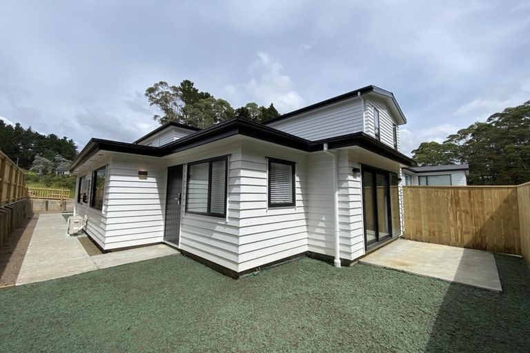 Photo of property in 8 Tagish Way, Orewa, 0931