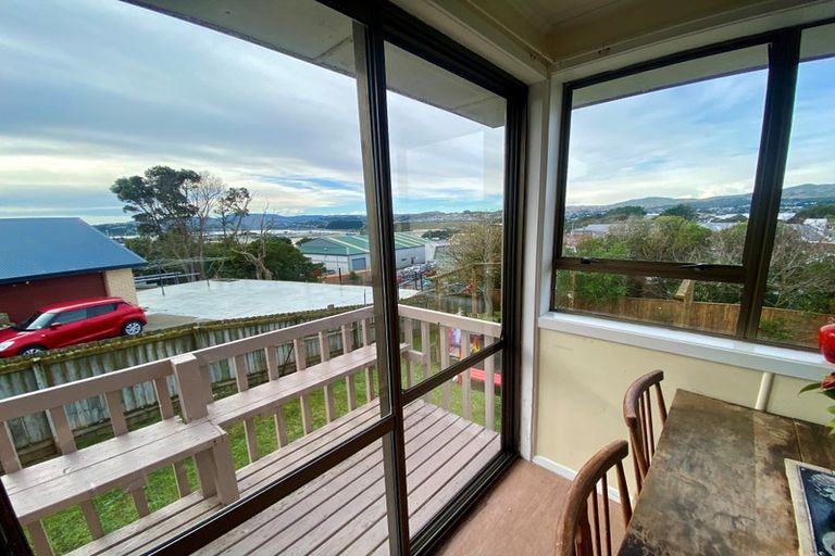 Photo of property in 11 Aparangi Crescent, Elsdon, Porirua, 5022