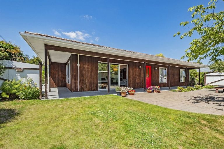 Photo of property in 325 Sawyers Arms Road, Bishopdale, Christchurch, 8053