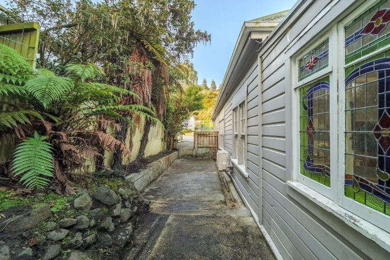 Photo of property in 112 Glen Road, The Glen, Dunedin, 9011