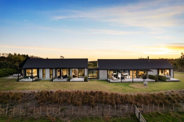 Photo of property in 34 Aroha Road, Te Arai, Wellsford, 0975