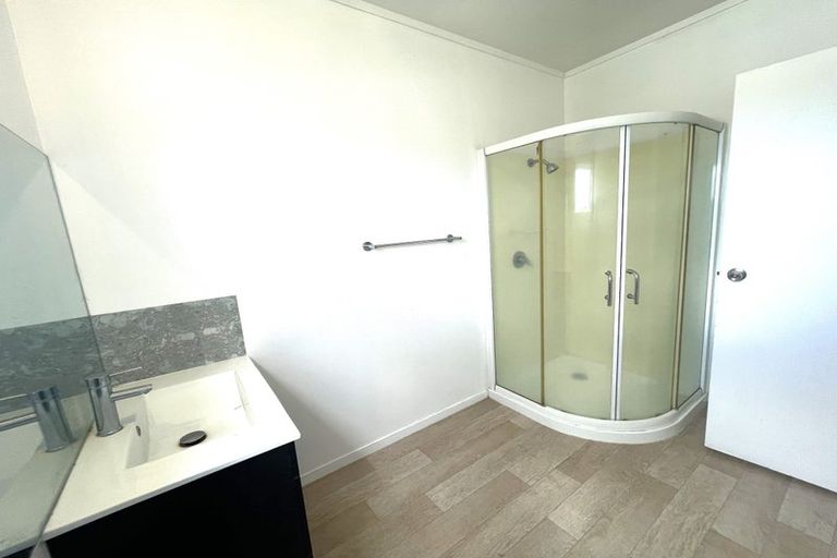 Photo of property in 23 Downsview Road, Pakuranga Heights, Auckland, 2010