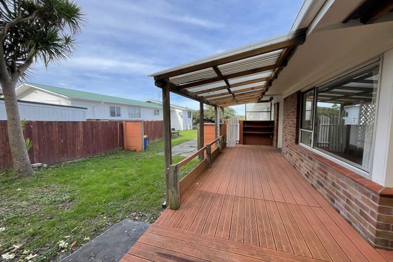 Photo of property in 2/37 Stredwick Drive, Torbay, Auckland, 0630