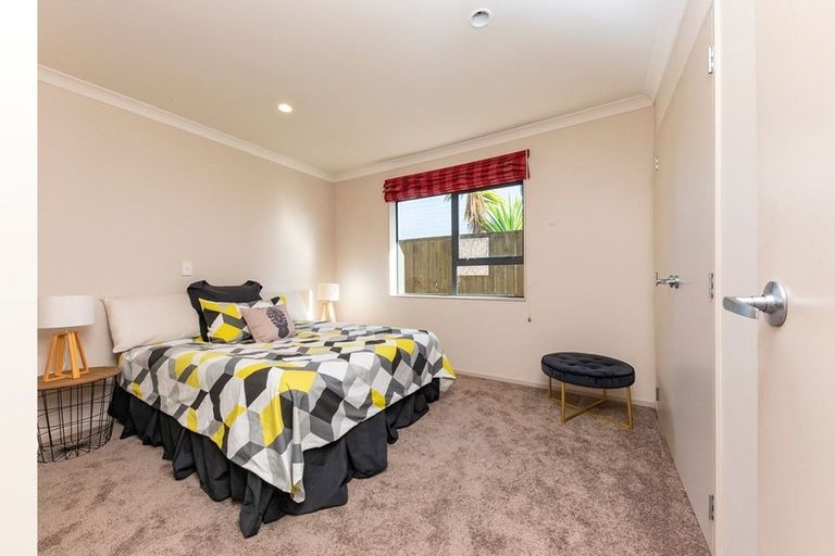Photo of property in 34a Wattle Street, New Lynn, Auckland, 0600
