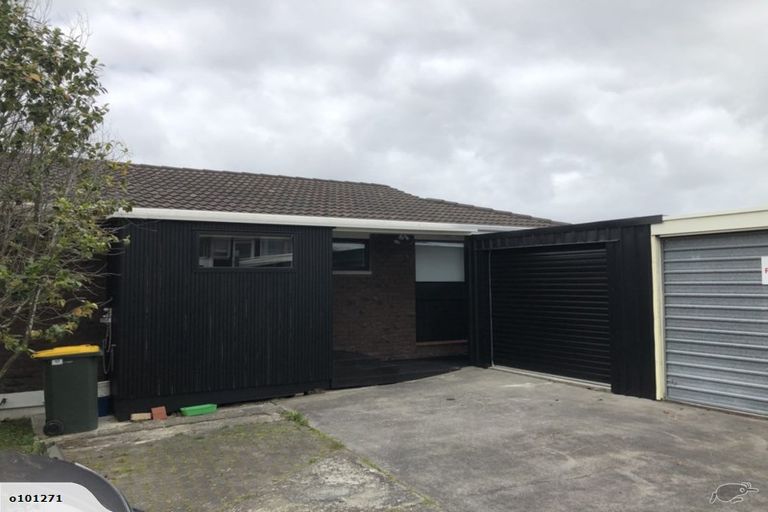 Photo of property in 3/4 Karaka Street, New Lynn, Auckland, 0600