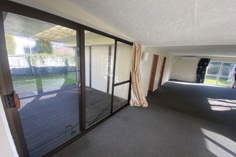 Photo of property in 8 Karo Place, Ilam, Christchurch, 8041
