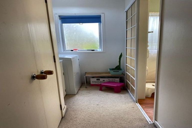 Photo of property in 2/366a Glenfield Road, Glenfield, Auckland, 0629