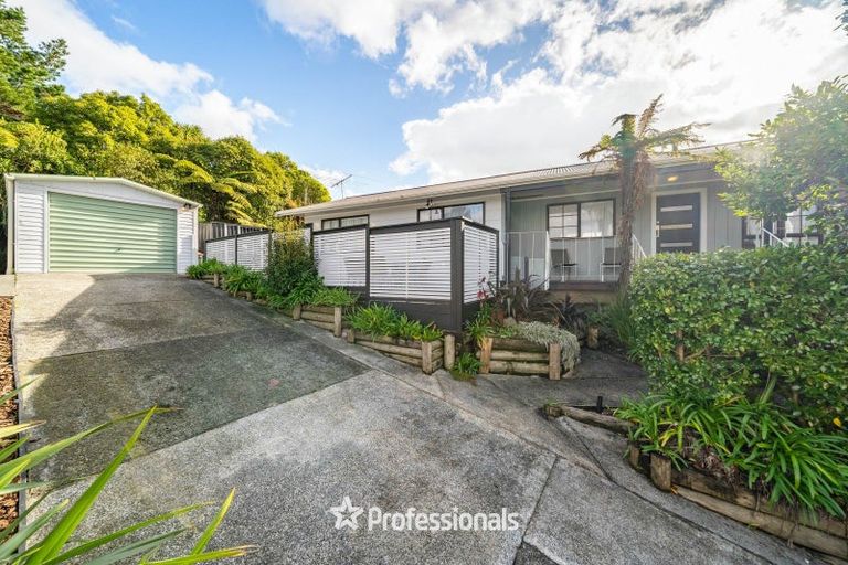 Photo of property in 33 Fenchurch Grove, Stokes Valley, Lower Hutt, 5019