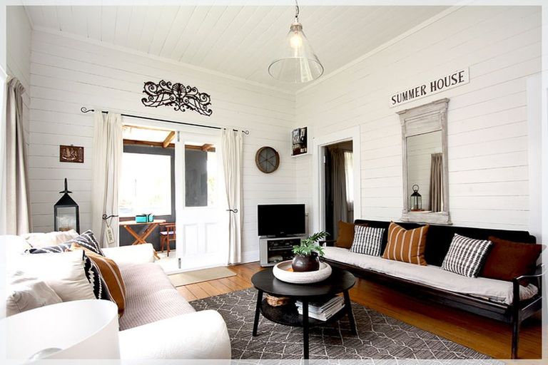 Photo of property in 28 Shortt Street, Foxton Beach, Foxton, 4815