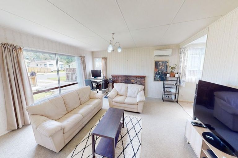 Photo of property in 13 Vera Street, Marton, 4710