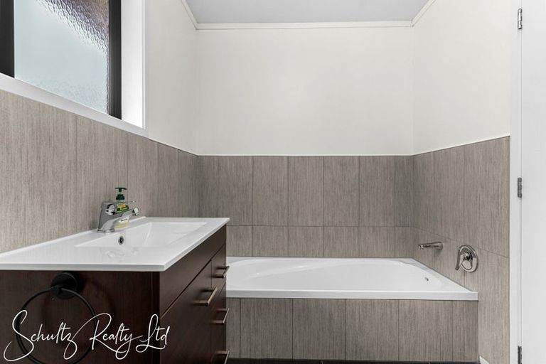 Photo of property in 260 Mountain Road, Maungaturoto, 0587