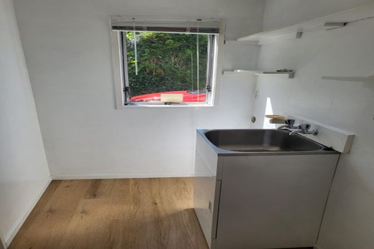 Photo of property in 64 Lavery Place, Sunnynook, Auckland, 0632