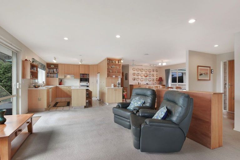 Photo of property in 34 Moana View Road, Waikawa, Picton, 7220