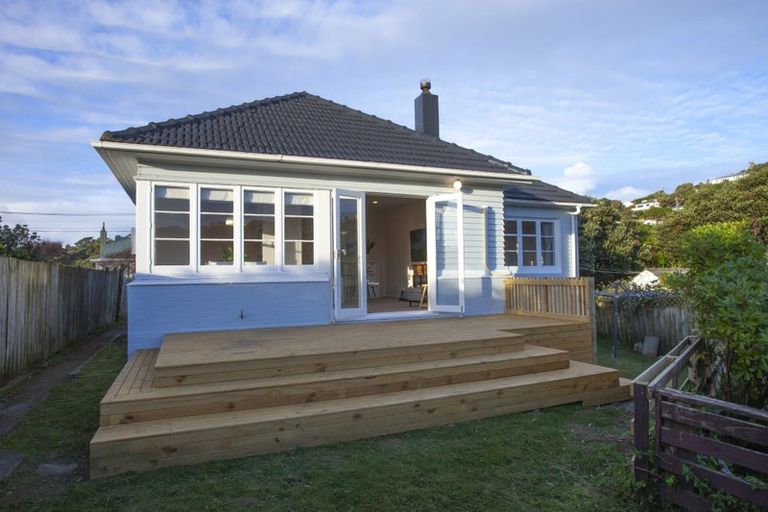 Photo of property in 15 Leveson Street, Strathmore Park, Wellington, 6022