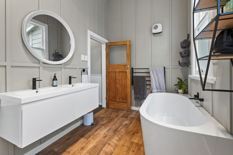 Photo of property in 54 Grey Street, Marton, 4710