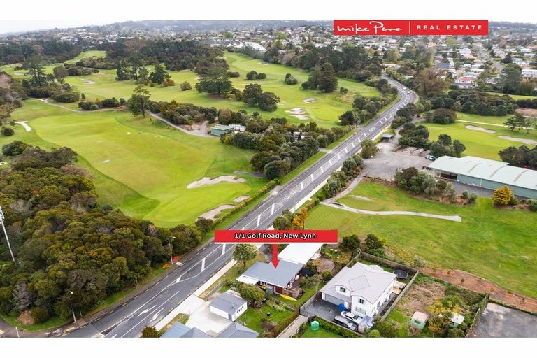 Photo of property in 1/1 Golf Road, New Lynn, Auckland, 0600