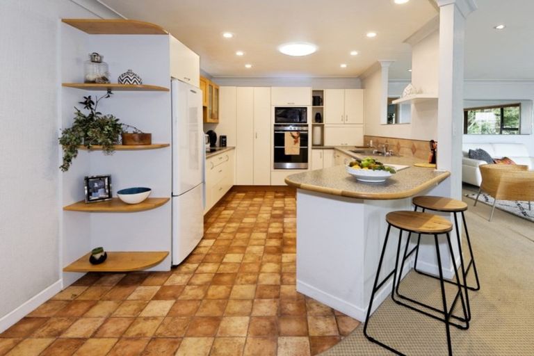 Photo of property in 45 Cornwallis Road, Cornwallis, Auckland, 0604