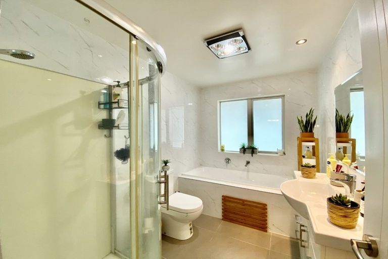 Photo of property in 27 Kereru Rise, Papakura, 2110