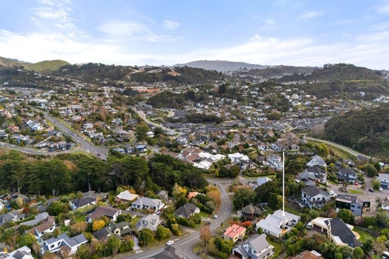 Photo of property in 7 Joseph Banks Drive, Whitby, Porirua, 5024