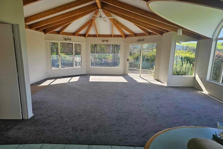 Photo of property in 6 Whangarei Heads Road, Whangarei Heads, 0174