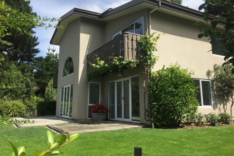 Photo of property in 11 Mcchesney Road, Arthurs Point, Queenstown, 9371