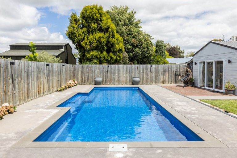 Photo of property in 109 Main Rd Clive, Clive, 4102