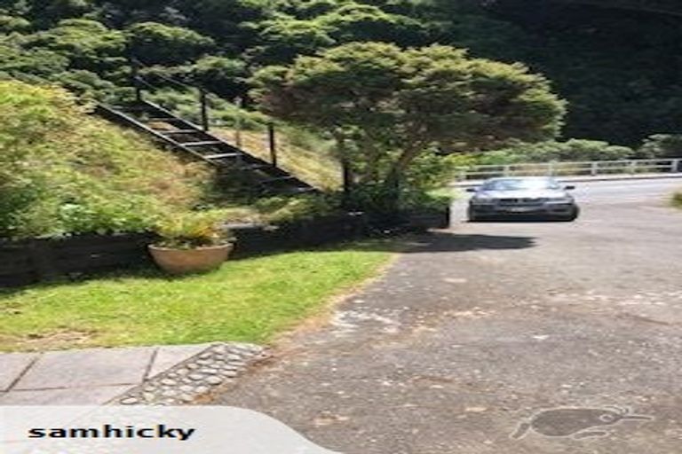 Photo of property in 105a South Karori Road, Karori, Wellington, 6012