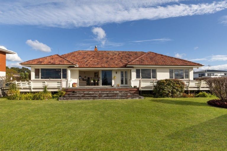 Photo of property in 2 Acklam Avenue, Otumoetai, Tauranga, 3110