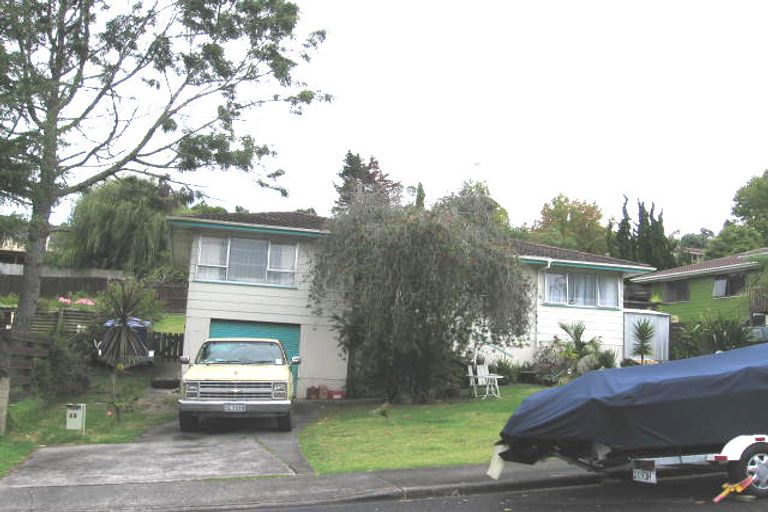 Photo of property in 30 Regency Place, Sunnynook, Auckland, 0632