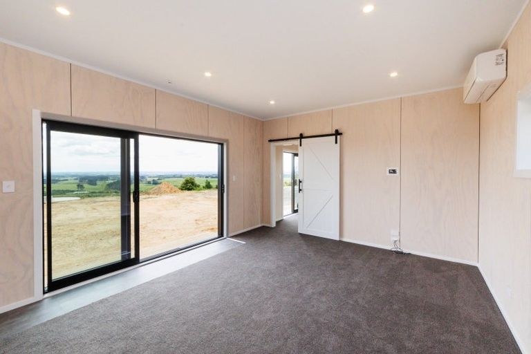 Photo of property in 323 Ngahere Park Road, Turitea, Palmerston North, 4472