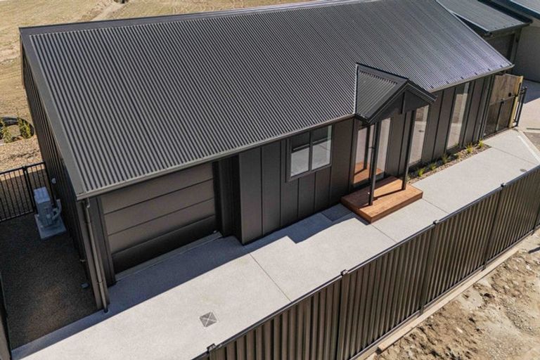 Photo of property in 191 Burdon Loop, Lake Hawea, 9382