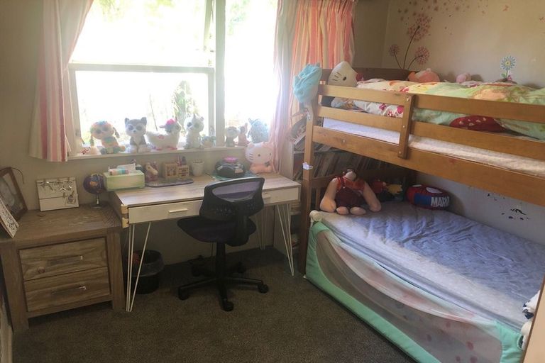 Photo of property in 1 Rosalind Road, Glenfield, Auckland, 0629