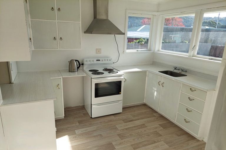 Photo of property in 3b Ferretti Grove, Avalon, Lower Hutt, 5011